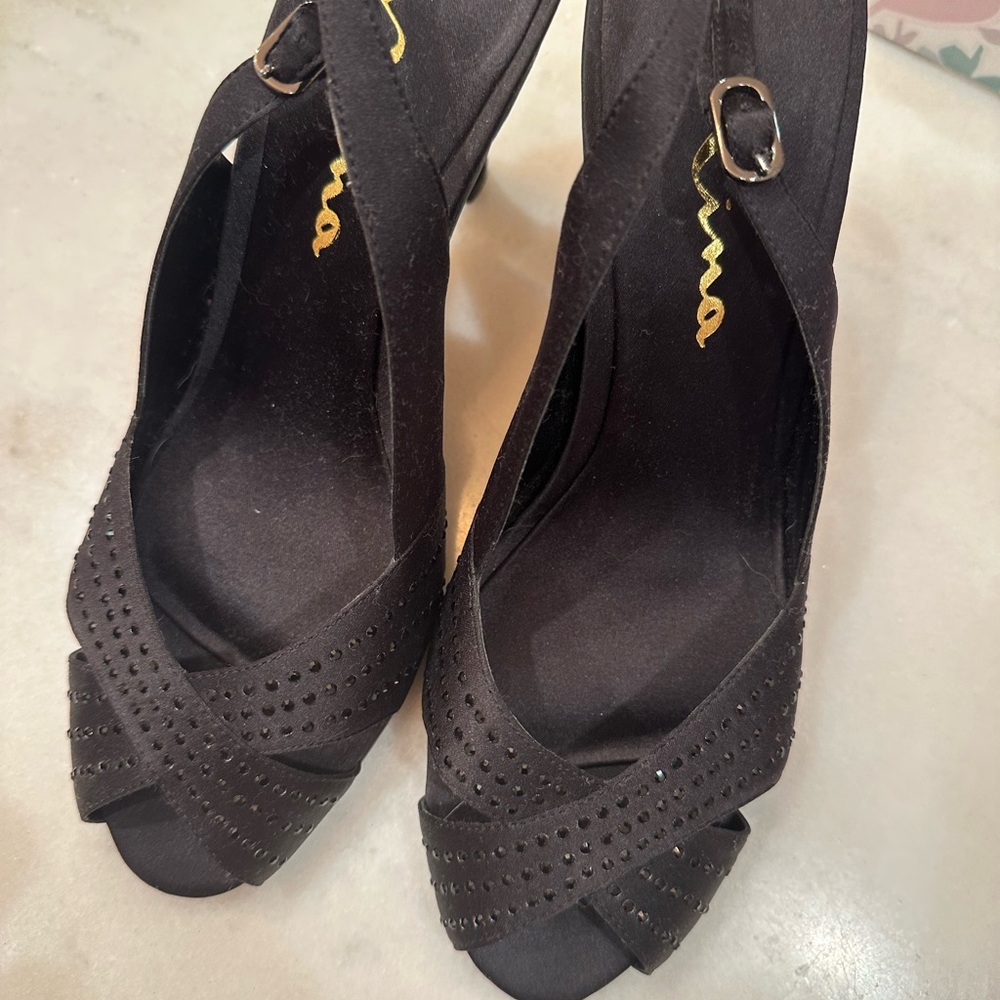 Nina Black Luster Shoes Box